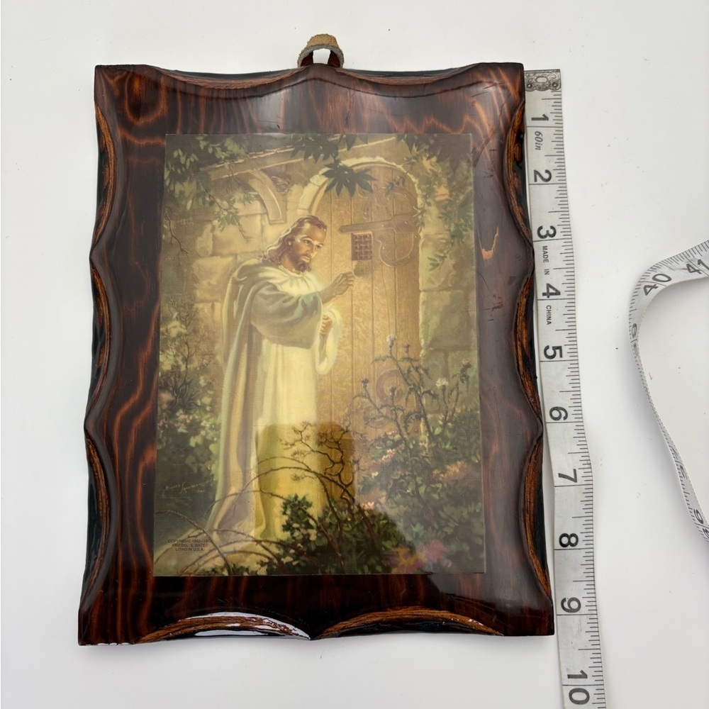 Vintage Lacquered Wood “Christ at Heart’s Door” Wall Art - Picture 4 of 10